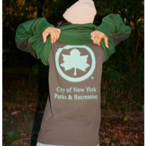 NWT ONLY NY - NYC Parks logo unisex tshirt - Picture 3 of 3